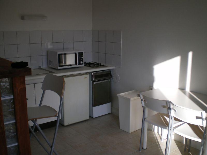 Appartement rénové TStudio Vendu meublé. Idéal pied à terre ou investisseur. Garage